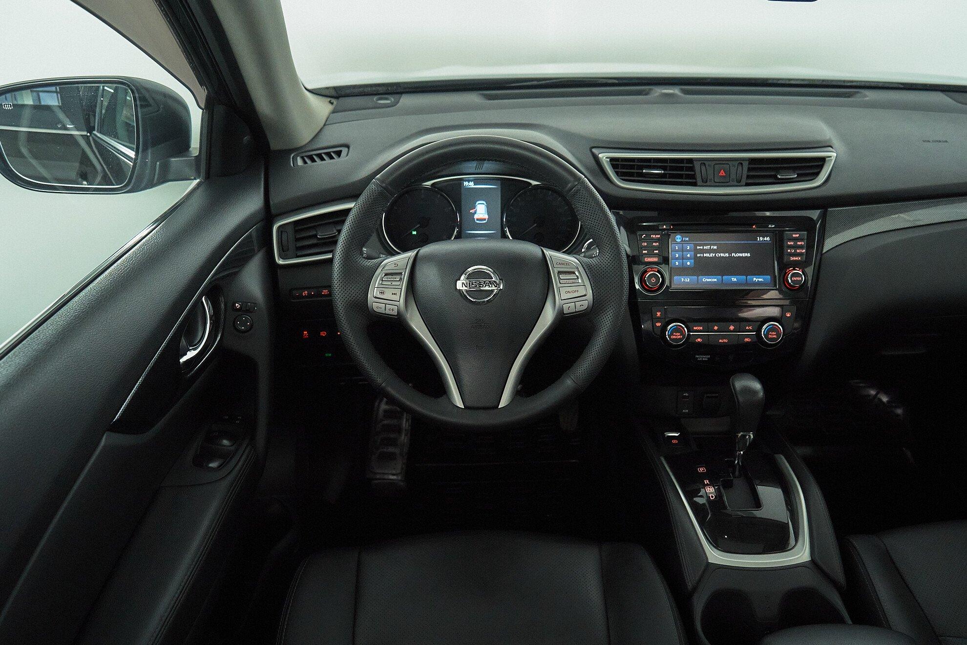 Nissan X-Trail 2016, коричневый