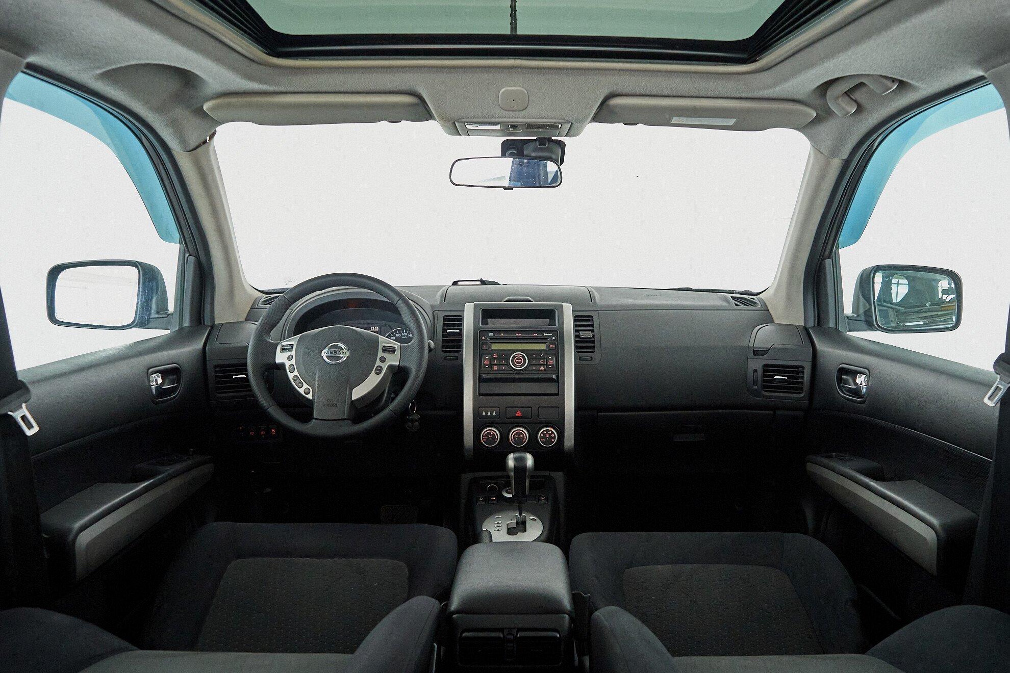 Nissan X-Trail 2011, серый