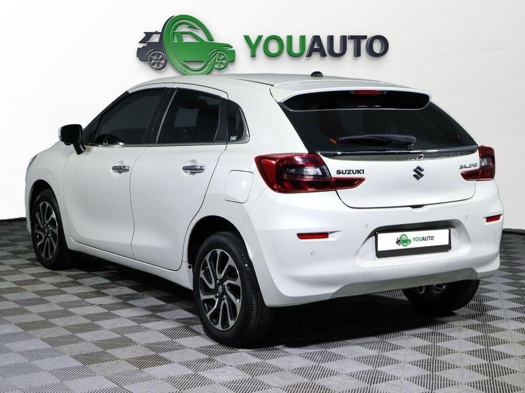 Suzuki Baleno 2024, белый