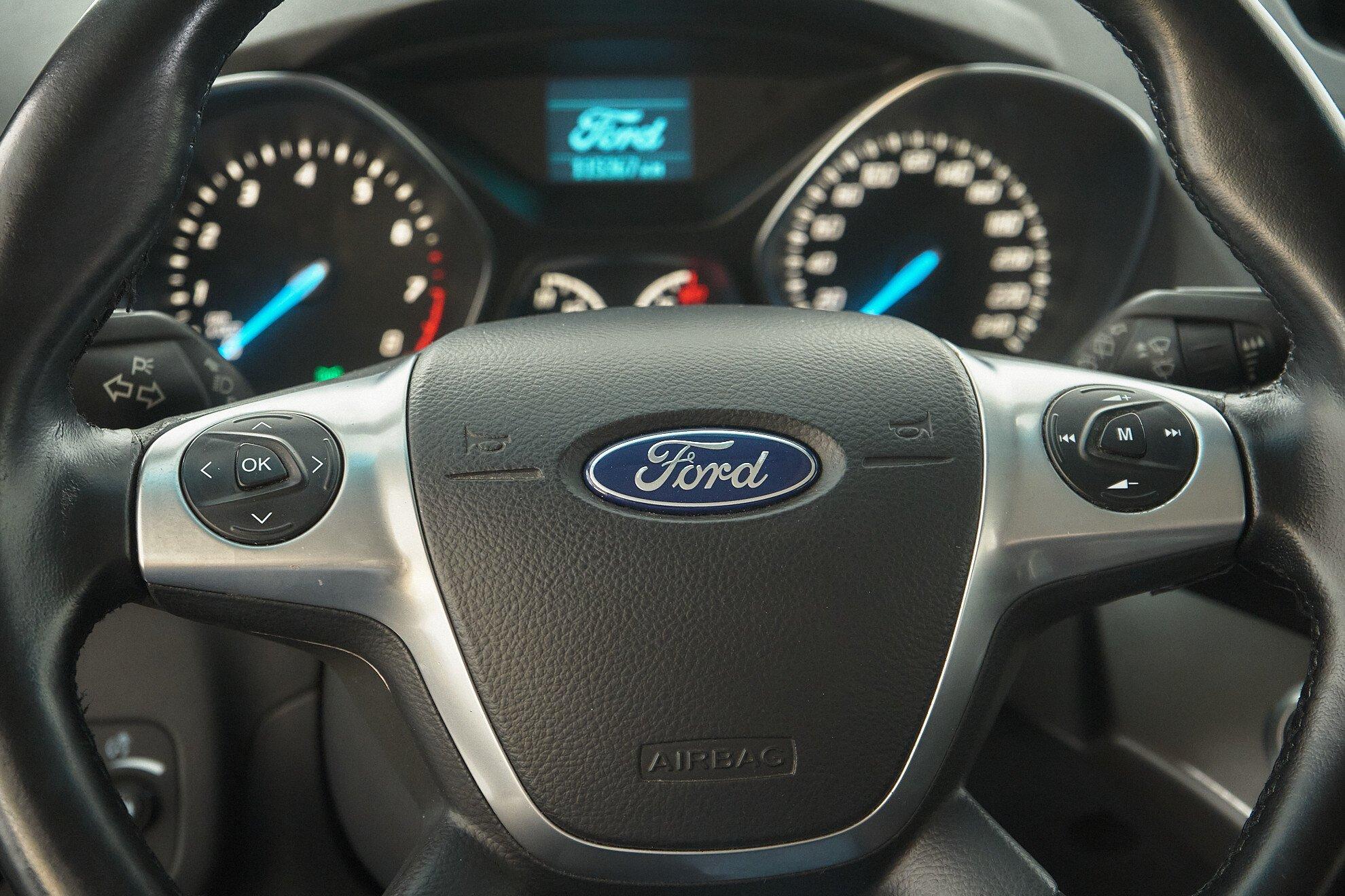 Ford Kuga 2016, черный