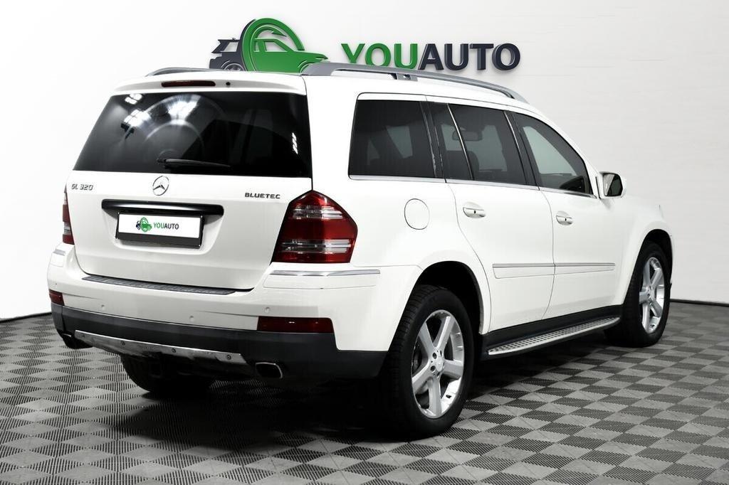 Mercedes-Benz GL-Класс 2008, белый