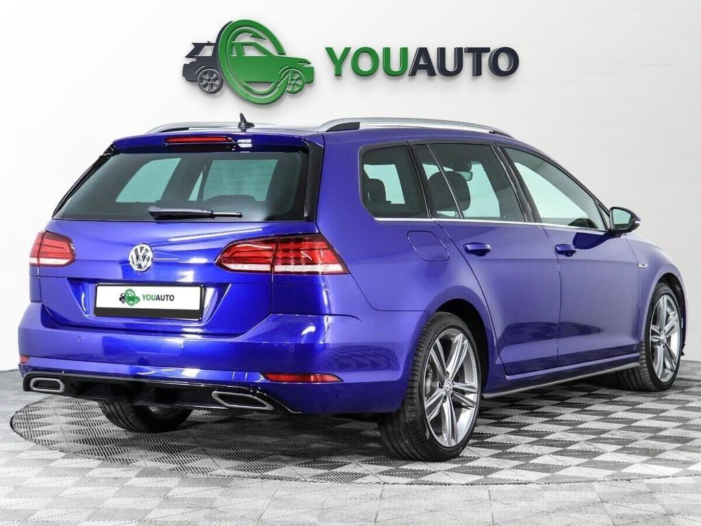 Volkswagen Golf 2019, синий