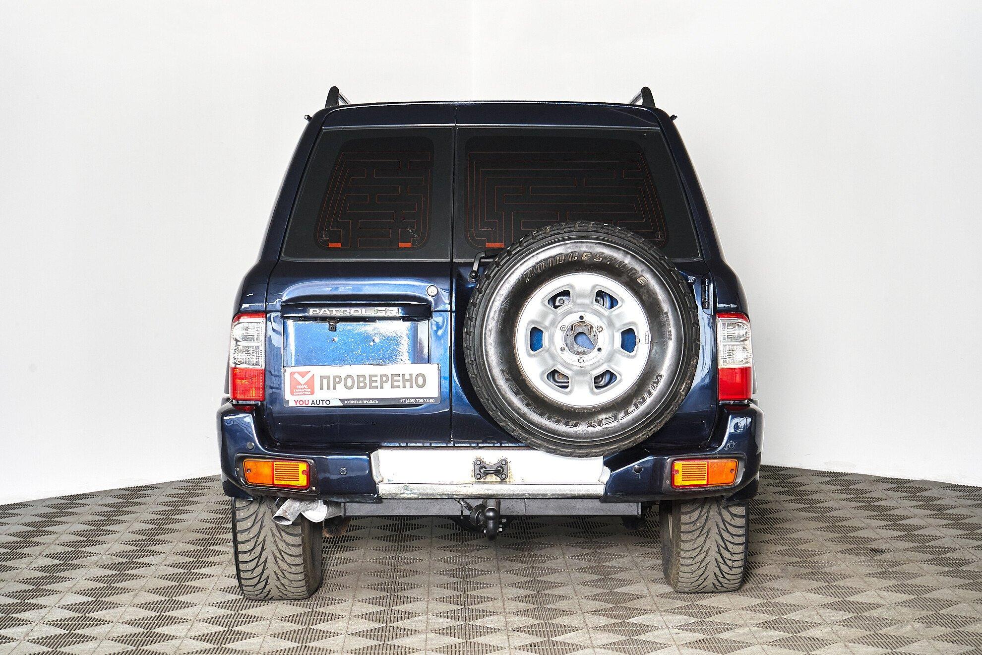 Nissan Patrol 2004, синий