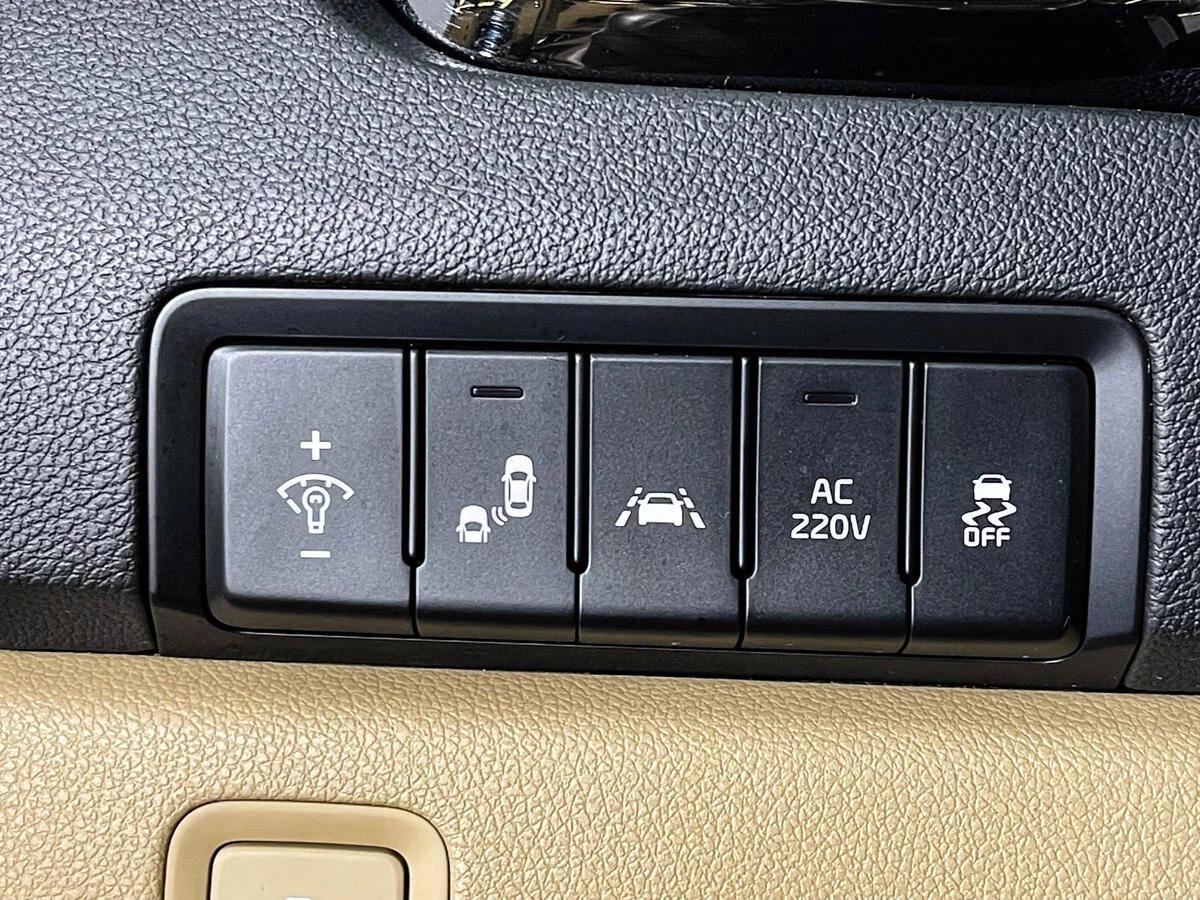 Kia Carnival 2020, белый