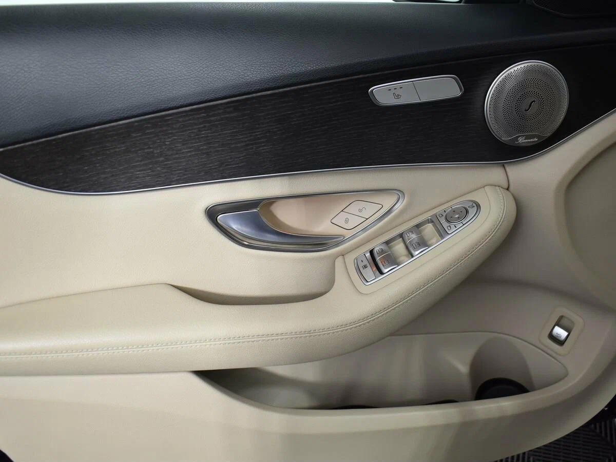 Mercedes-Benz C-Класс 2019, синий