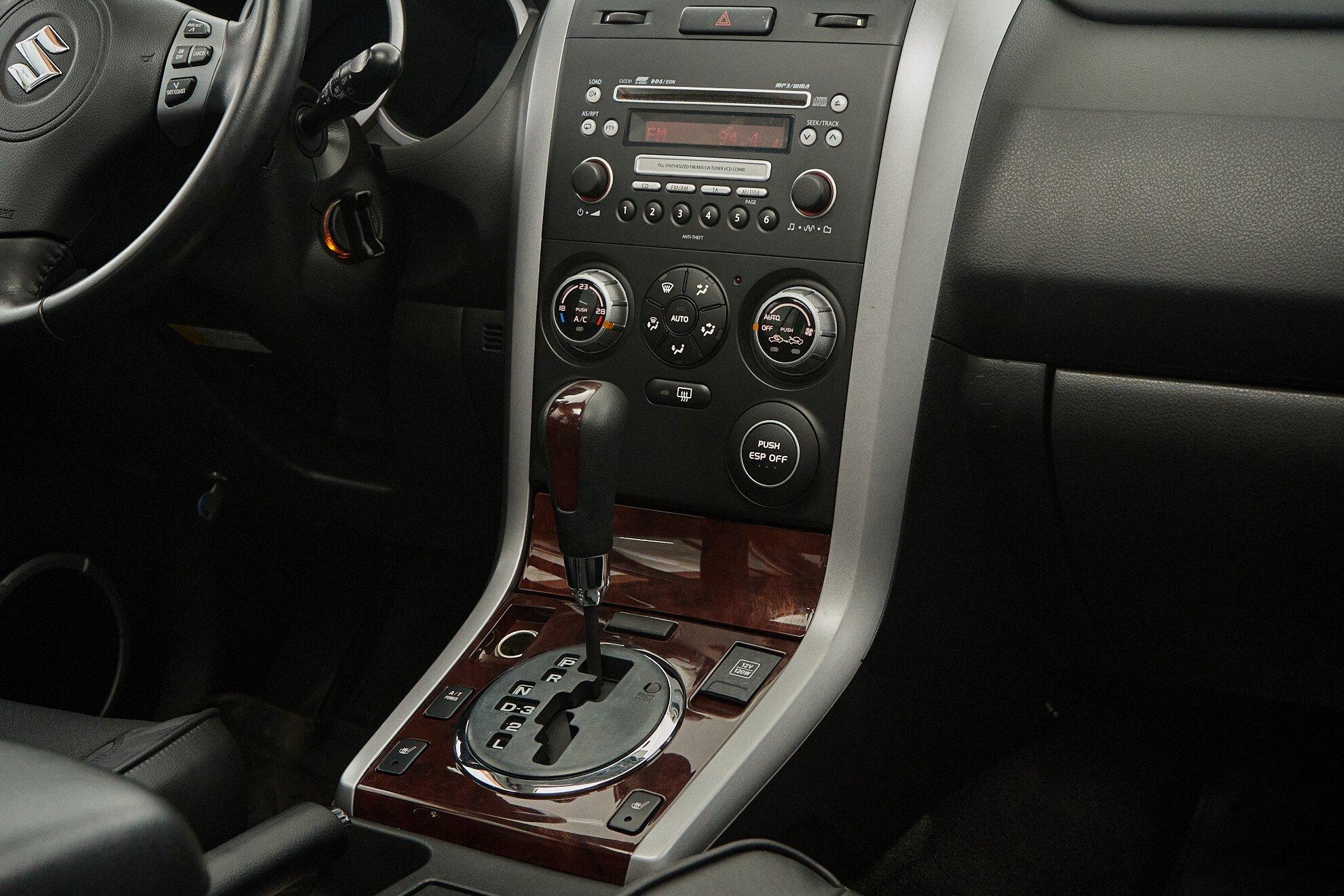 Suzuki Grand Vitara 2007, бежевый