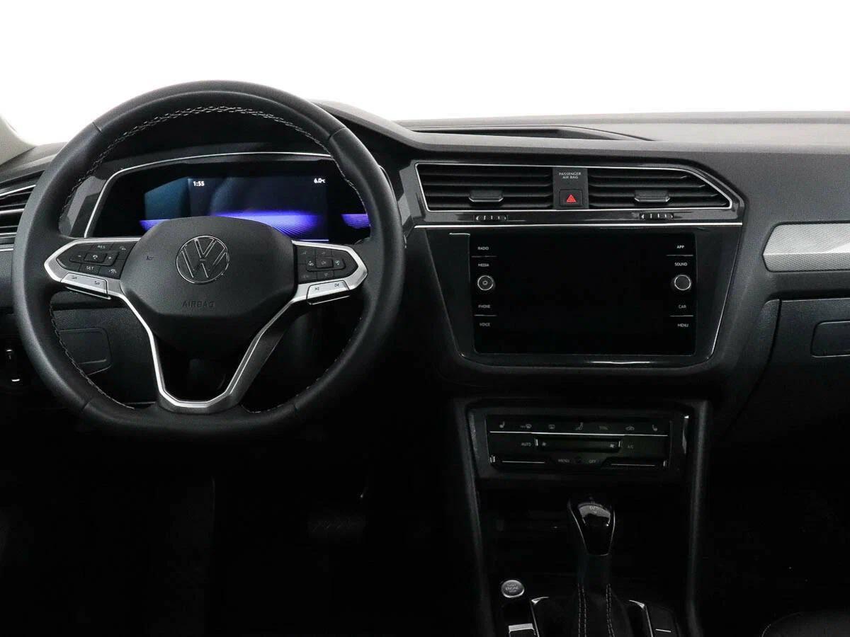 Volkswagen Tiguan 2022, серебряный