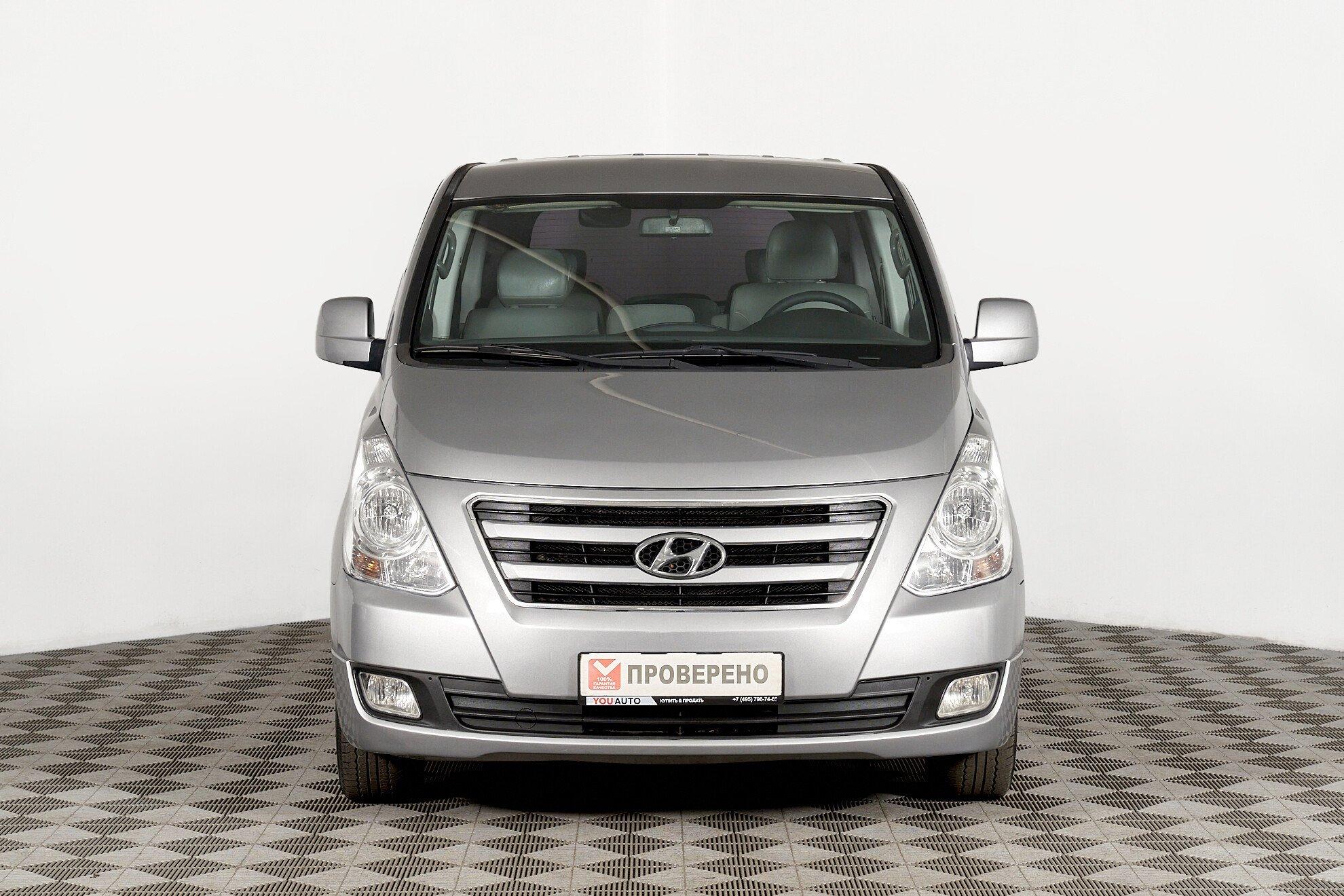 Hyundai Grand Starex 2016, серебряный
