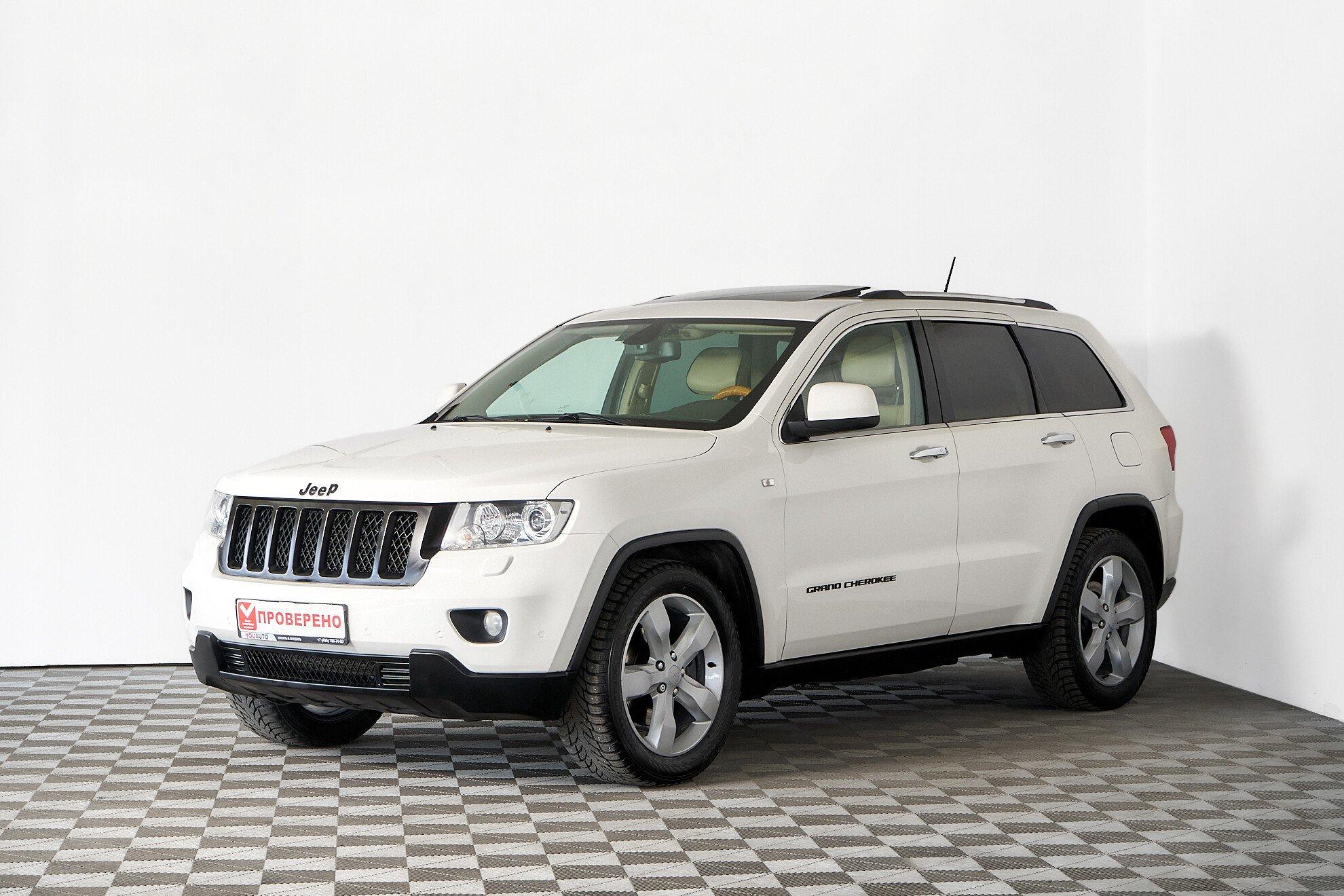 Jeep Grand Cherokee 2010, белый
