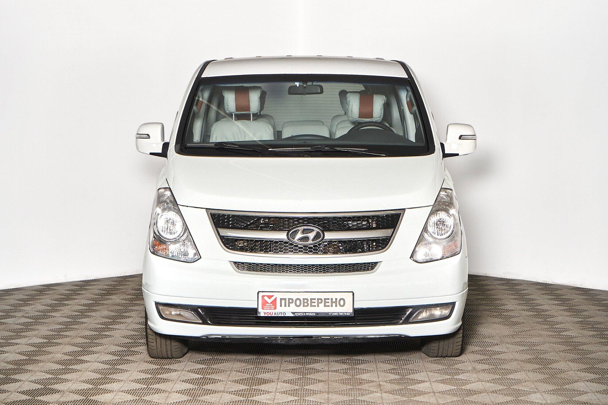 Hyundai Grand Starex 2010, белый