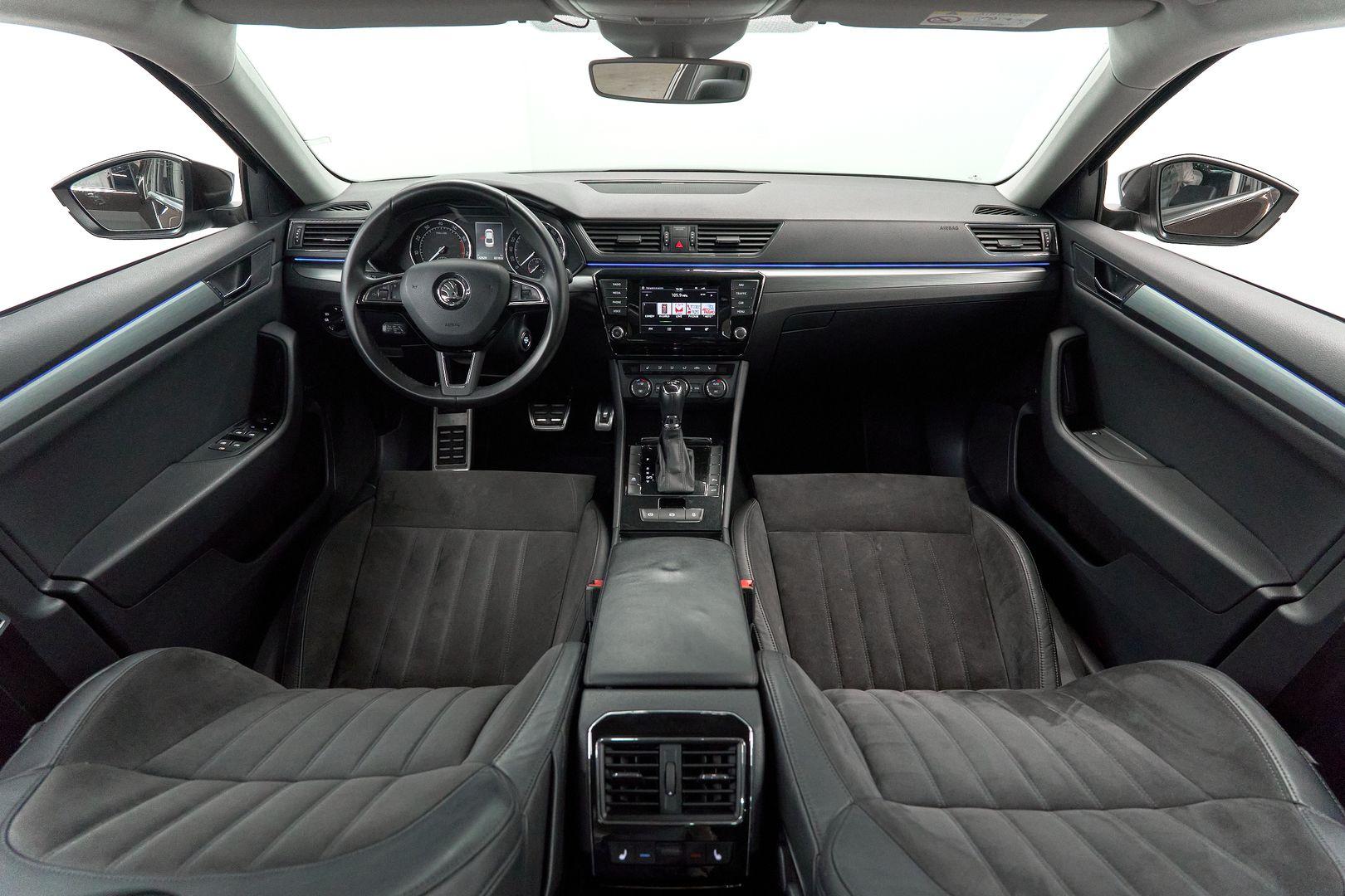 Skoda Superb 2017, коричневый