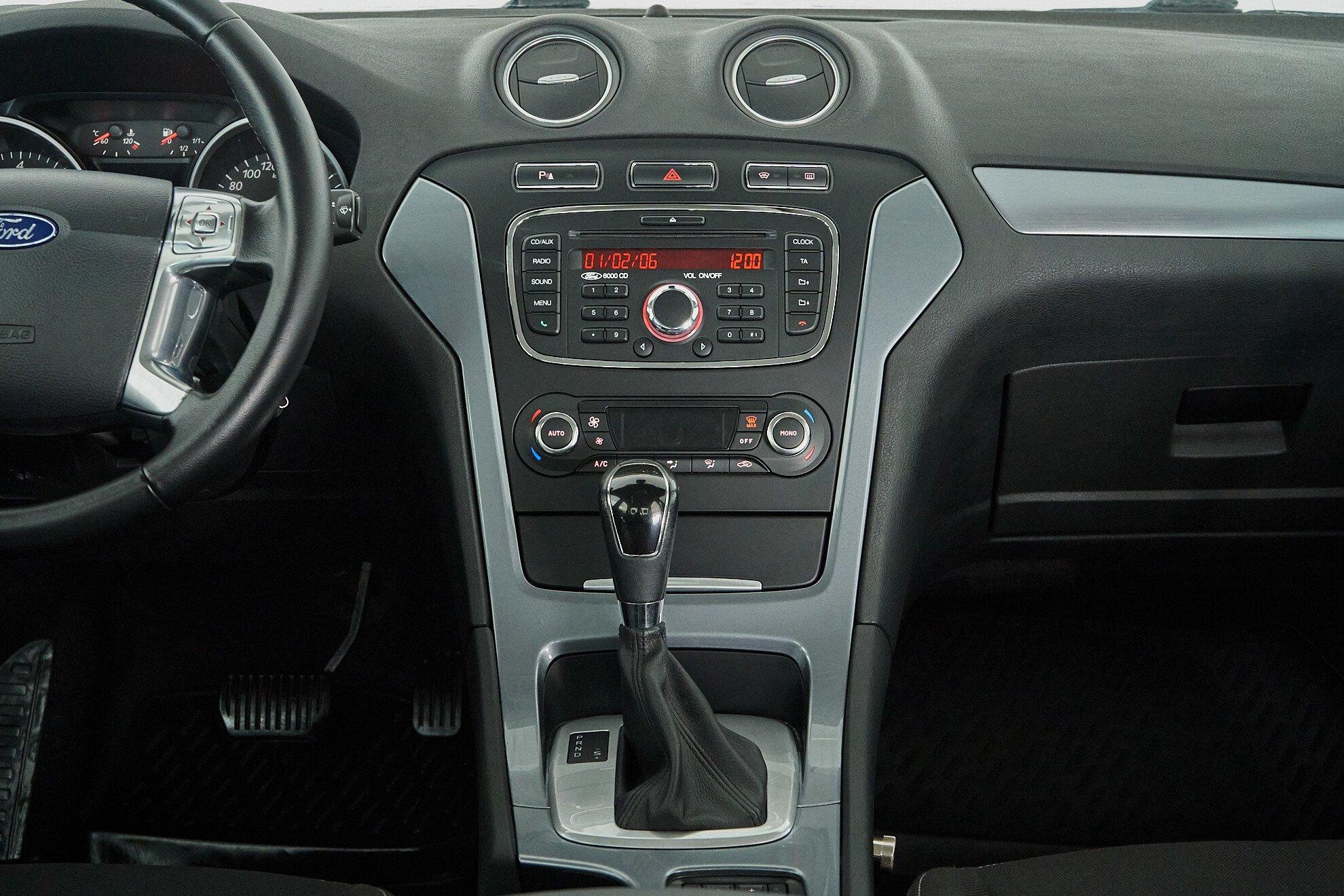 Ford Mondeo 2012, синий