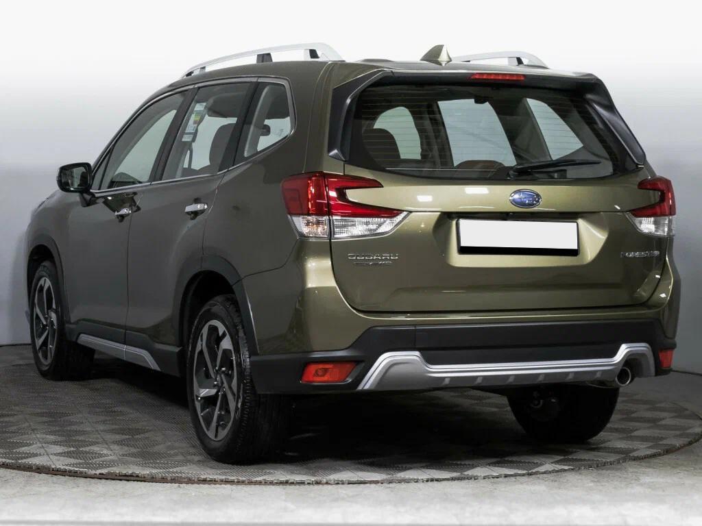 Subaru Forester 2021, зеленый