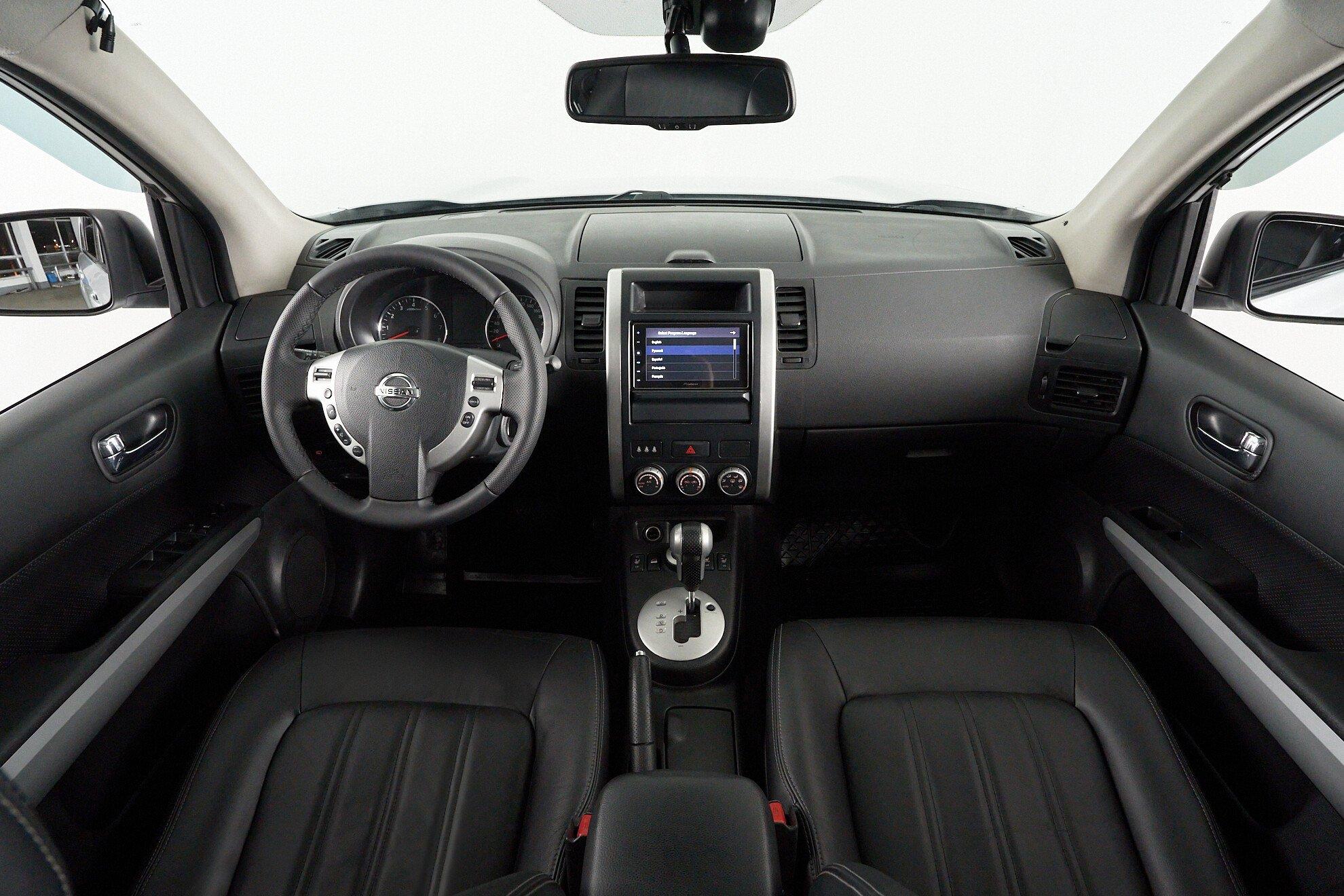 Nissan X-Trail 2012, серебряный