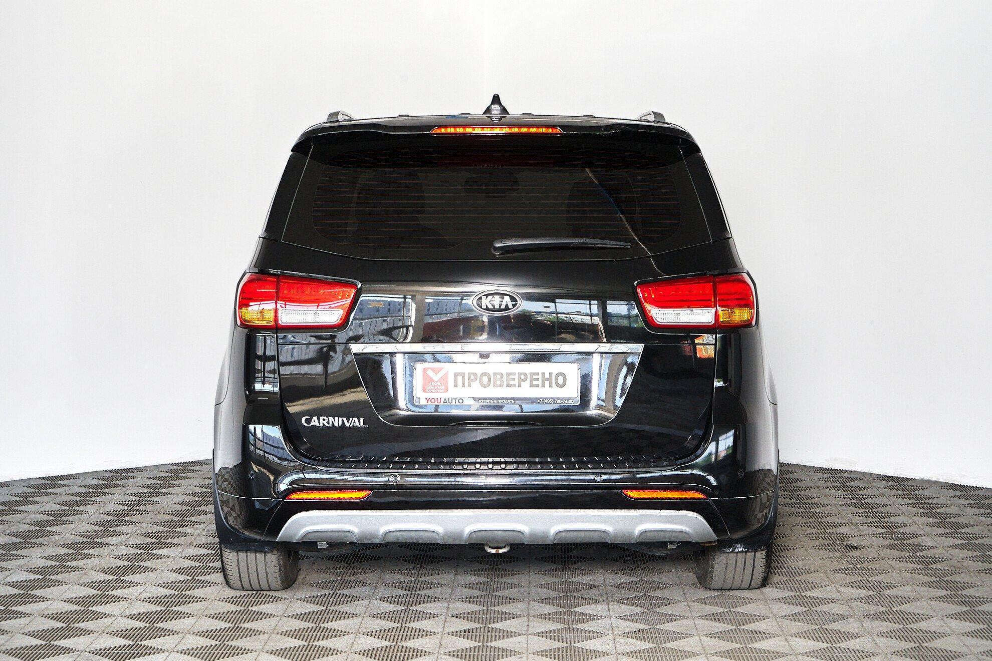 Kia Carnival 2016, черный