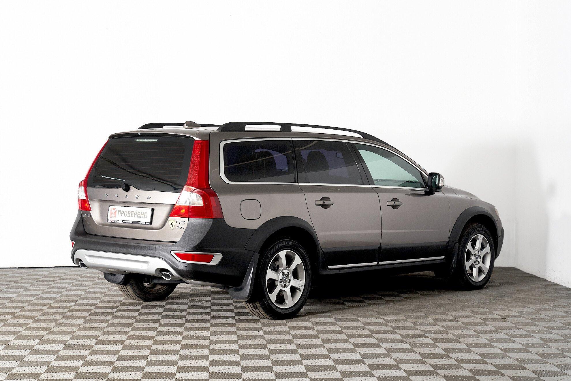 Volvo XC70 2011, коричневый