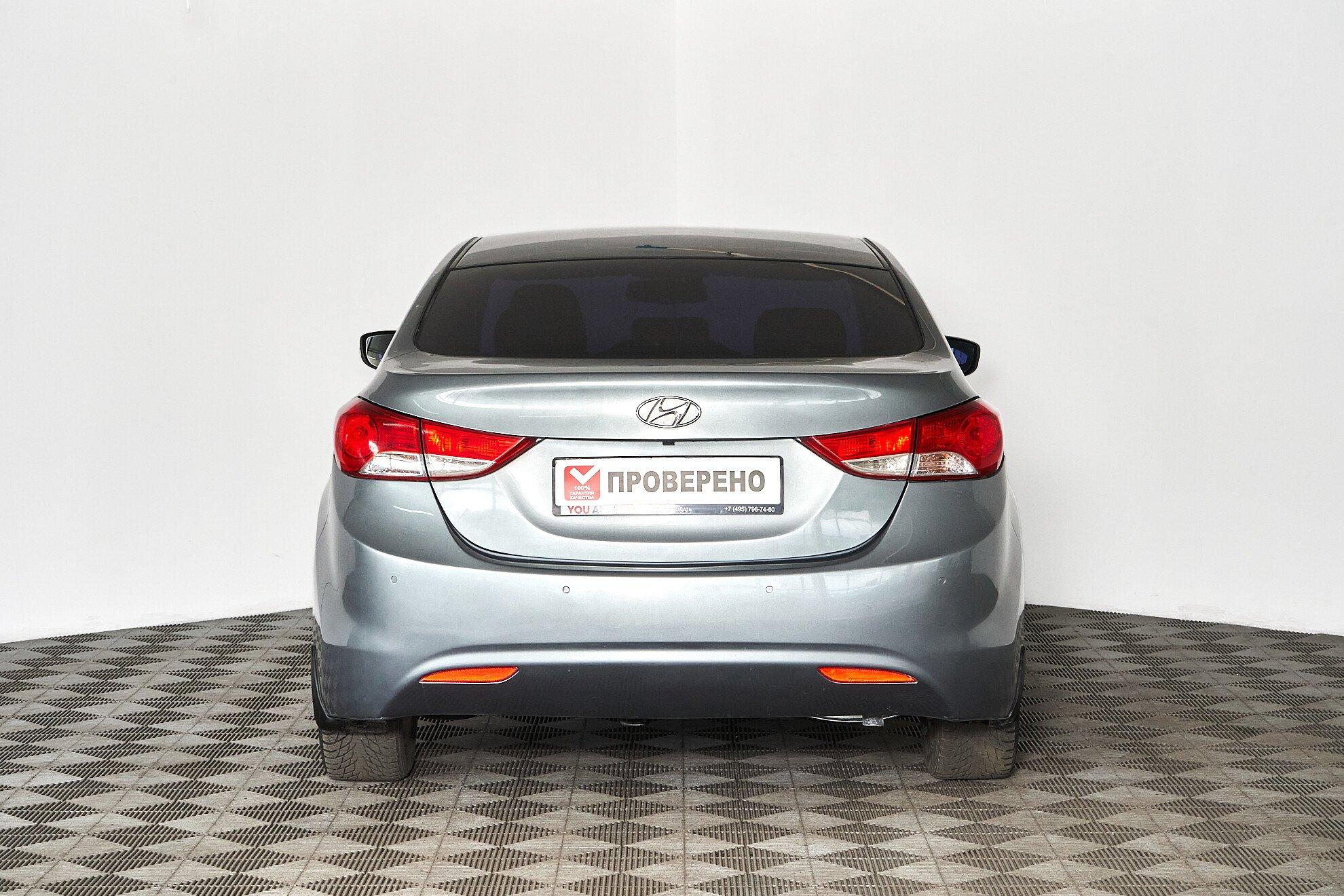 Hyundai Elantra 2012, серый