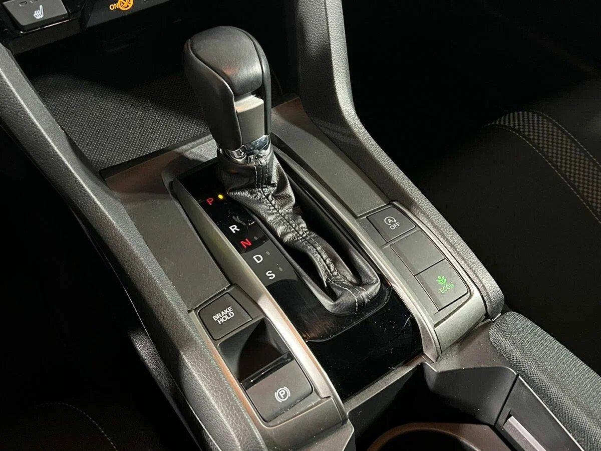 Honda Civic 2019, серебряный