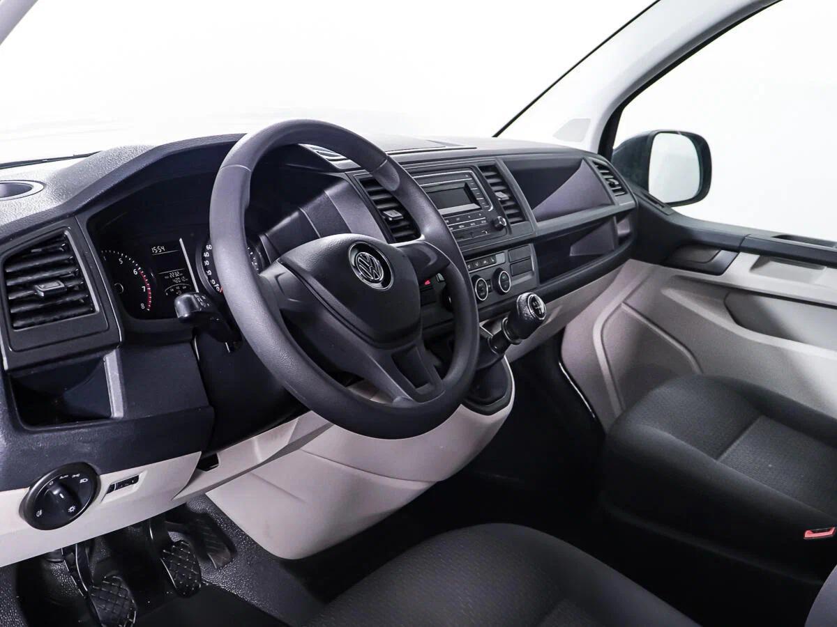 Volkswagen Caravelle 2018, черный
