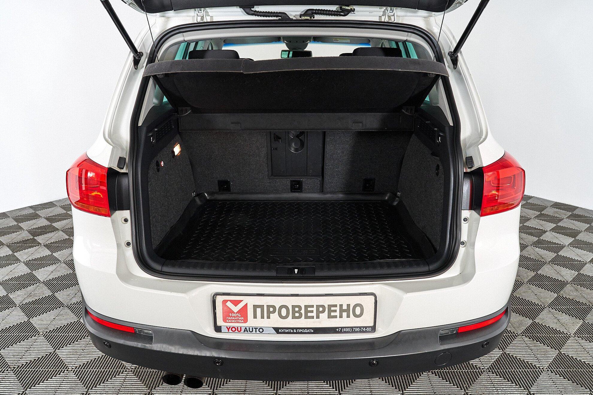 Volkswagen Tiguan 2015, белый