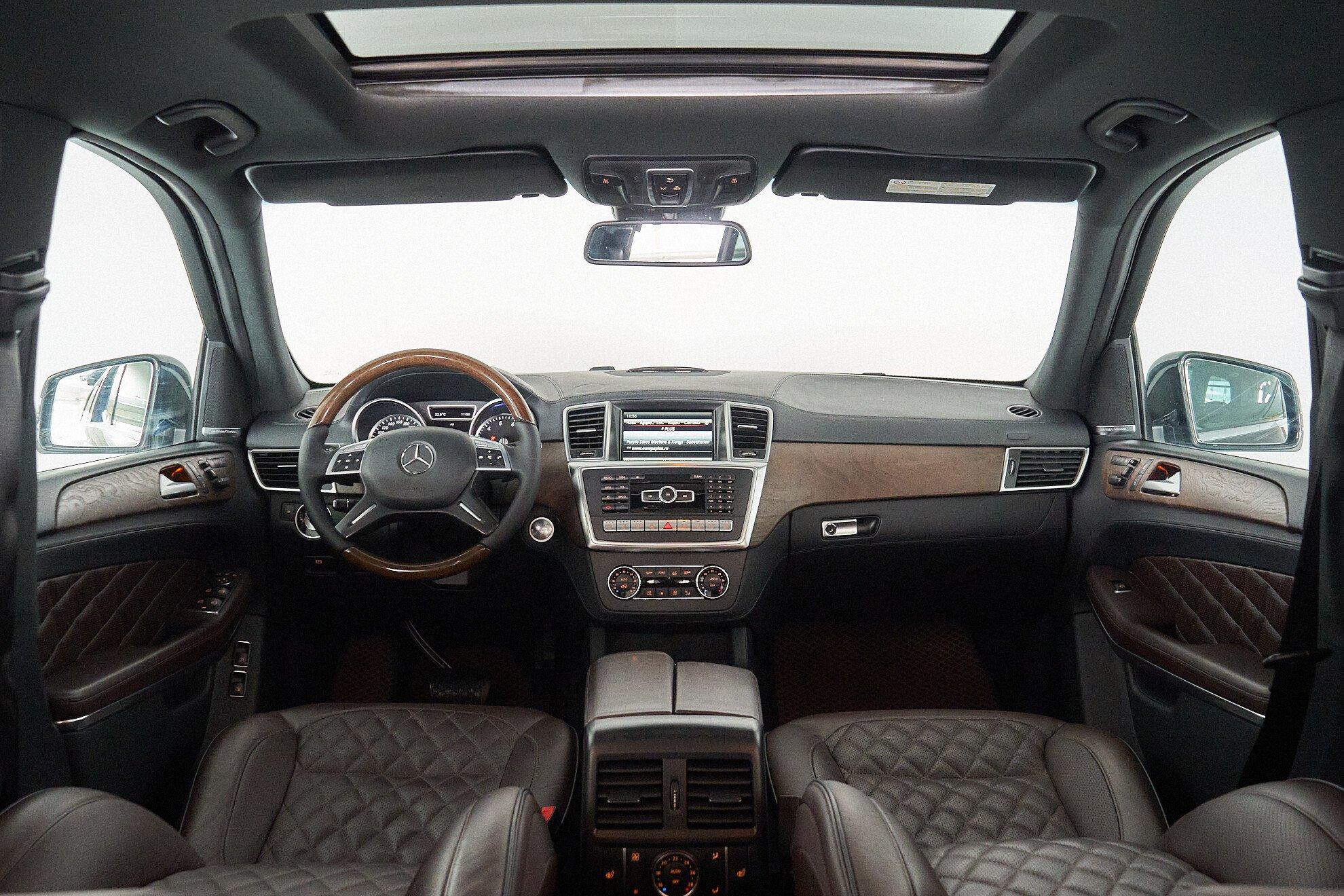 Mercedes-Benz GL-Класс 2012, черный