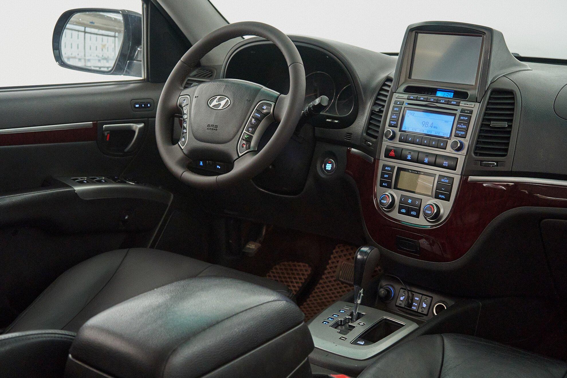 Hyundai Santa Fe 2011, черный