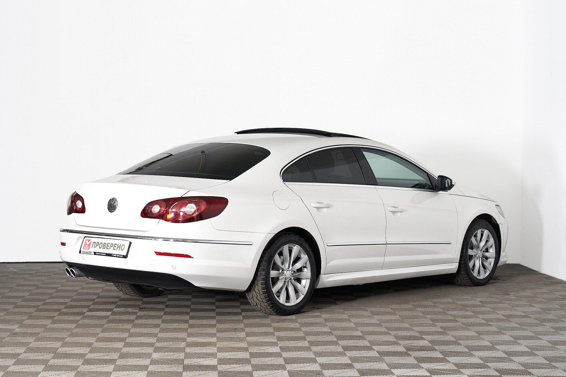 Volkswagen Passat CC 2010, белый