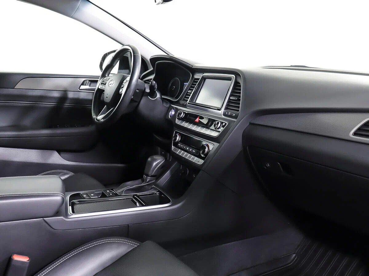 Hyundai Sonata 2019, черный