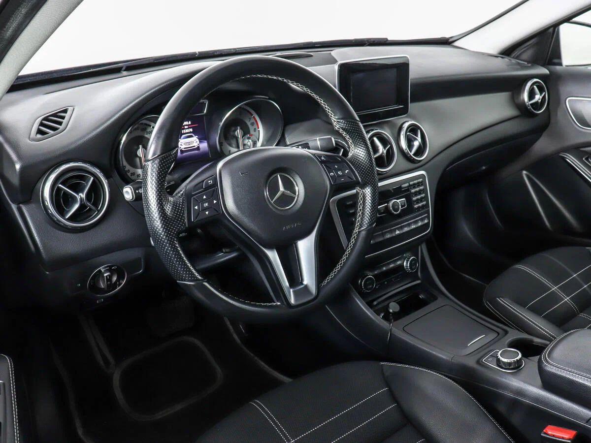 Mercedes-Benz GLA 2016, серый