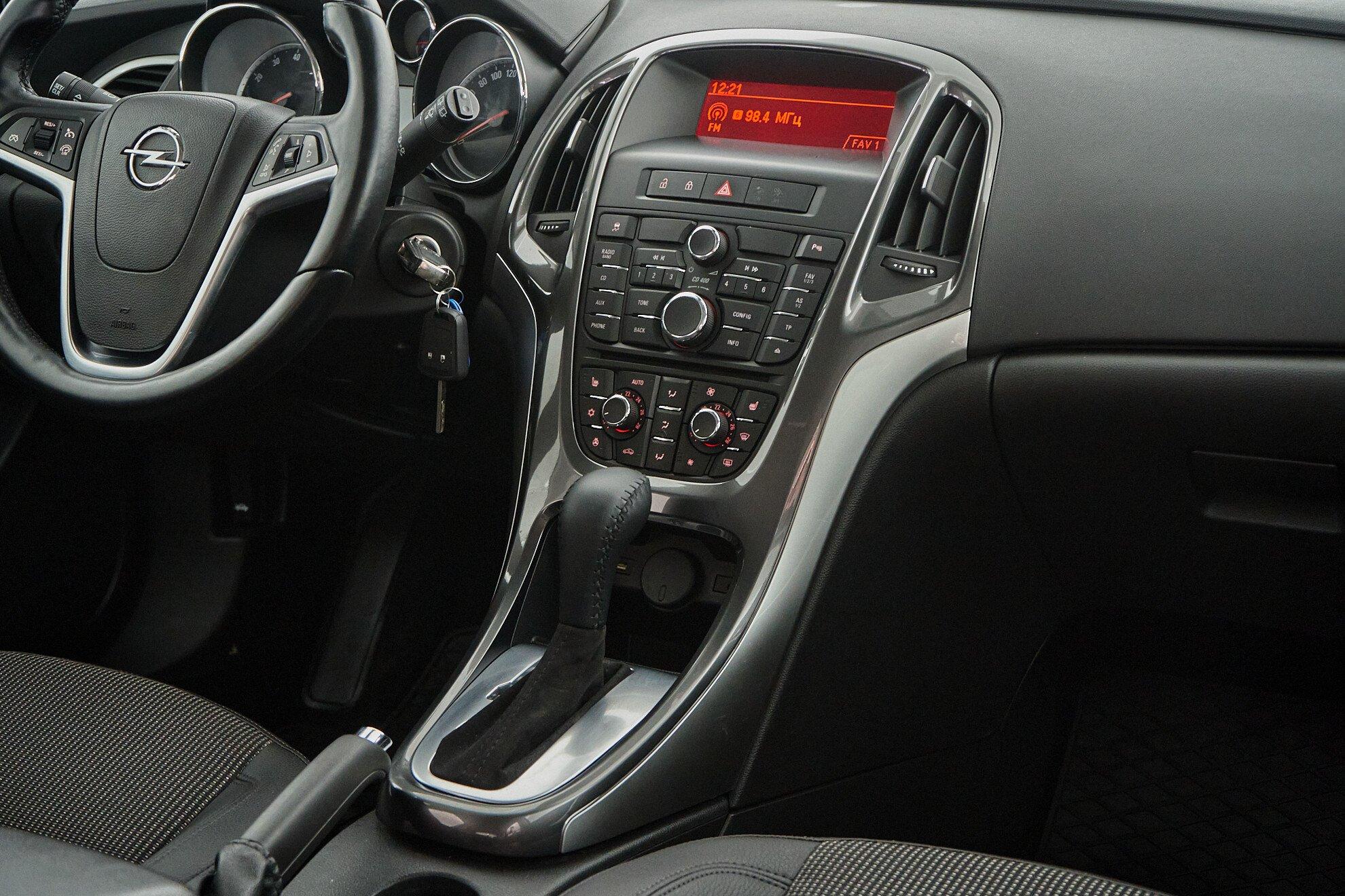 Opel Astra 2013, синий