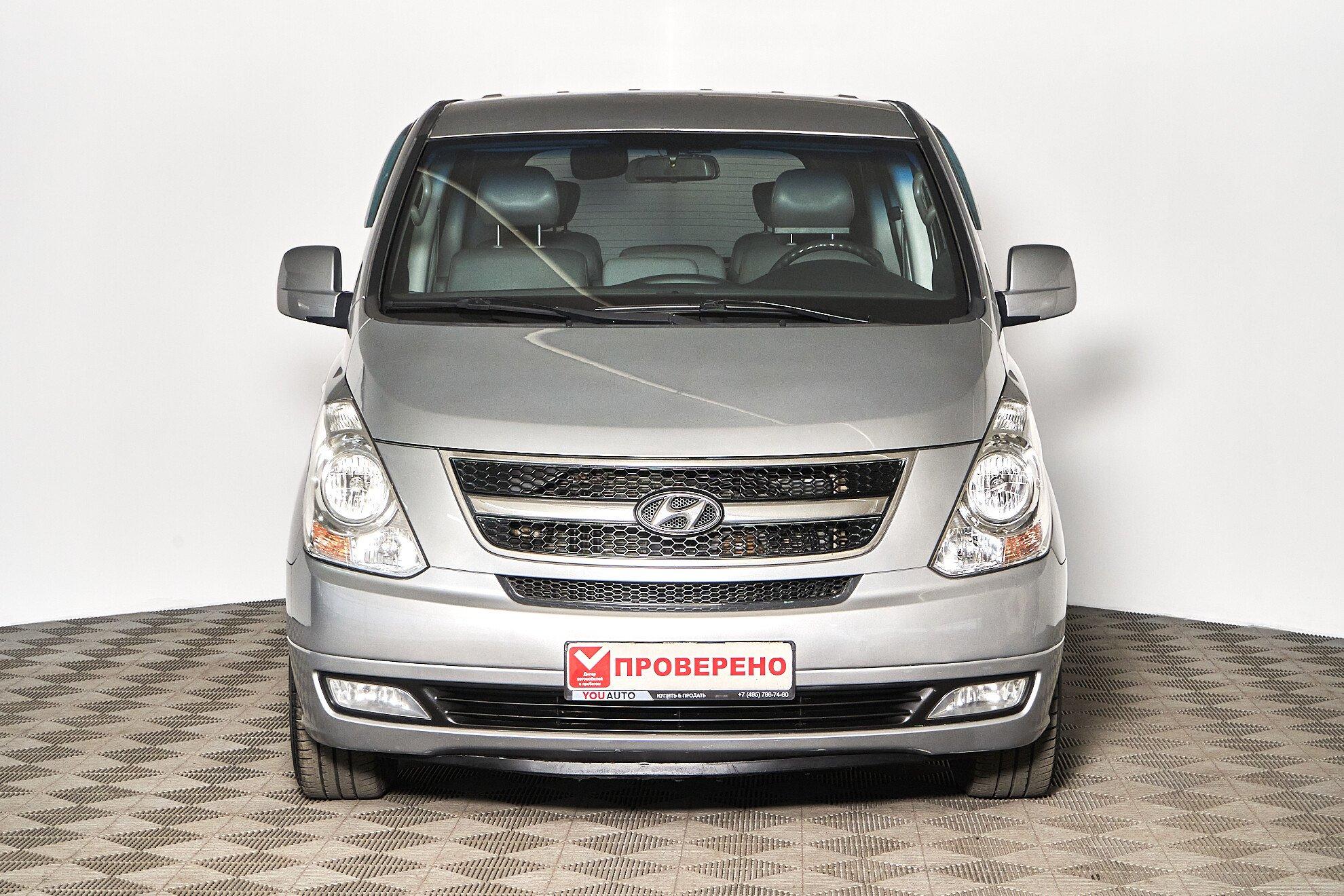 Hyundai Grand Starex 2010, серебряный