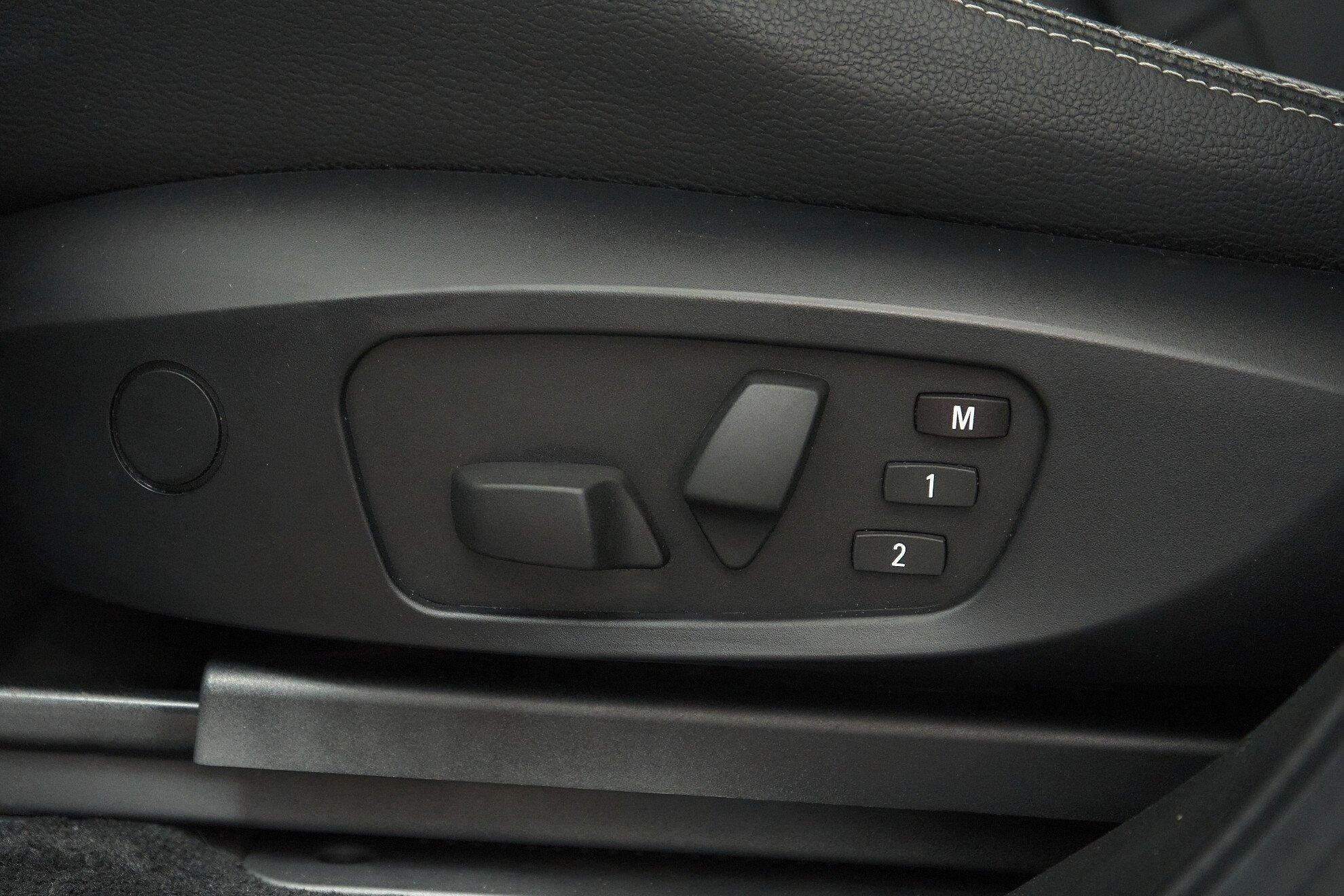 BMW X3 2012, белый
