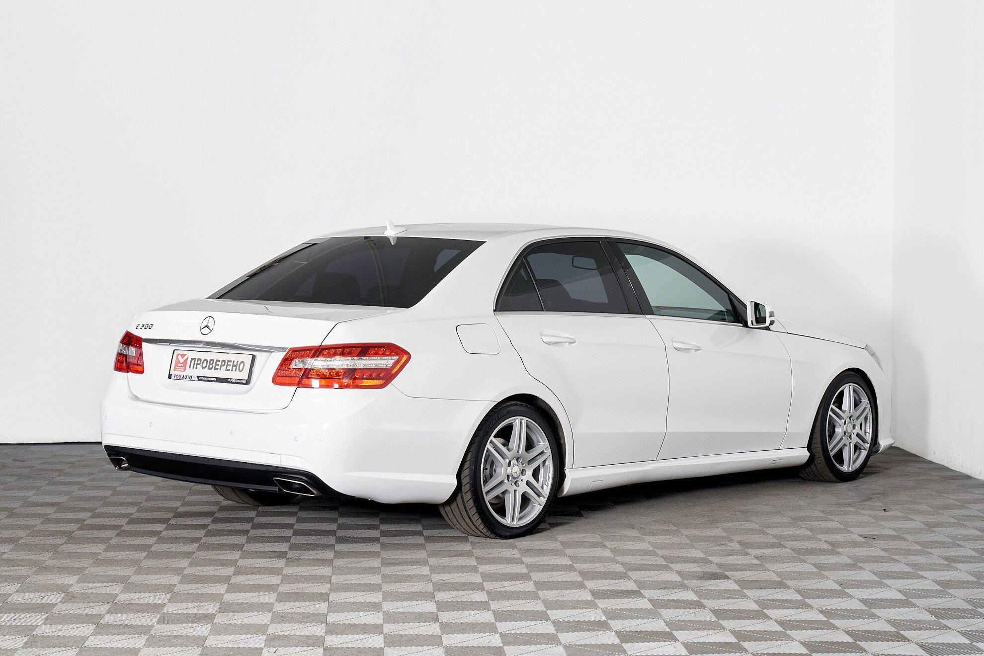 Mercedes-Benz E-Класс 2012, белый