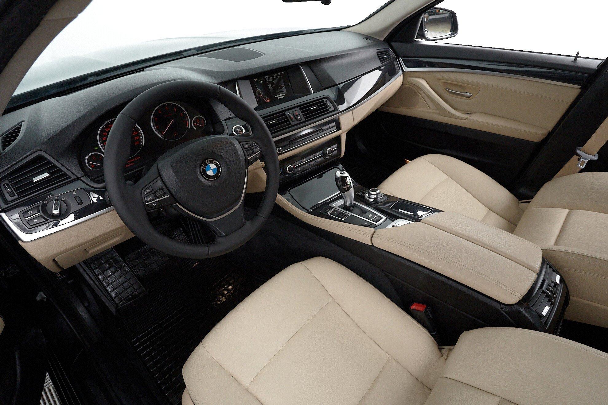 BMW 5 серии 2016, черный