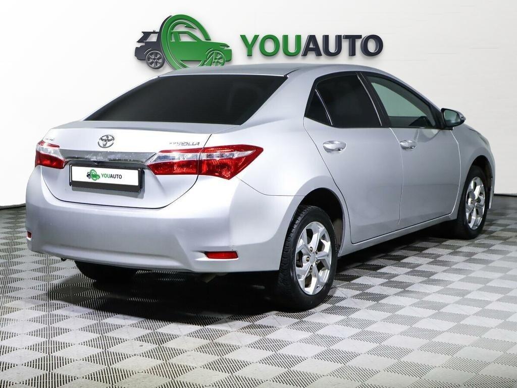 Toyota Corolla 2018, серебряный