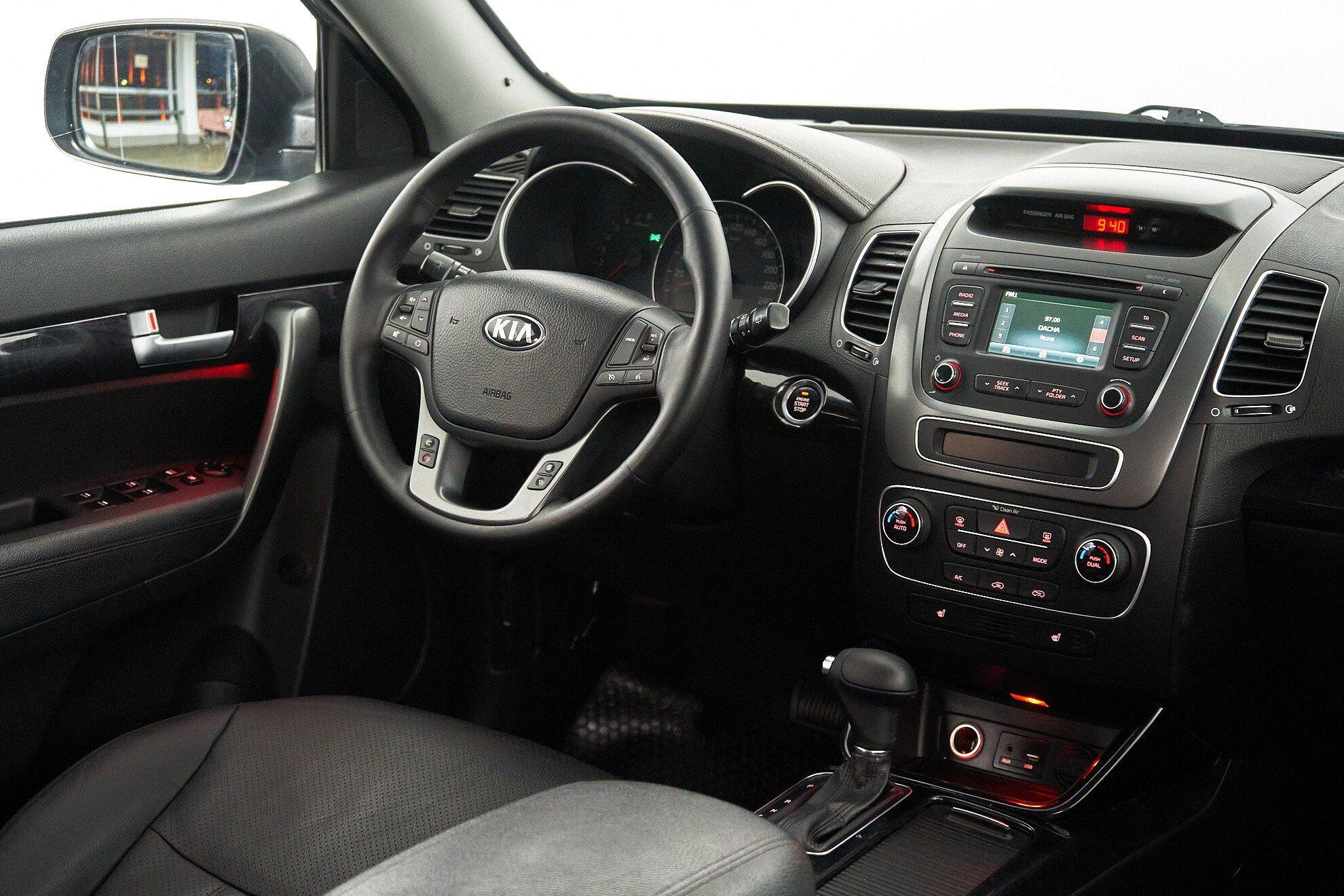 Kia Sorento 2019, серый