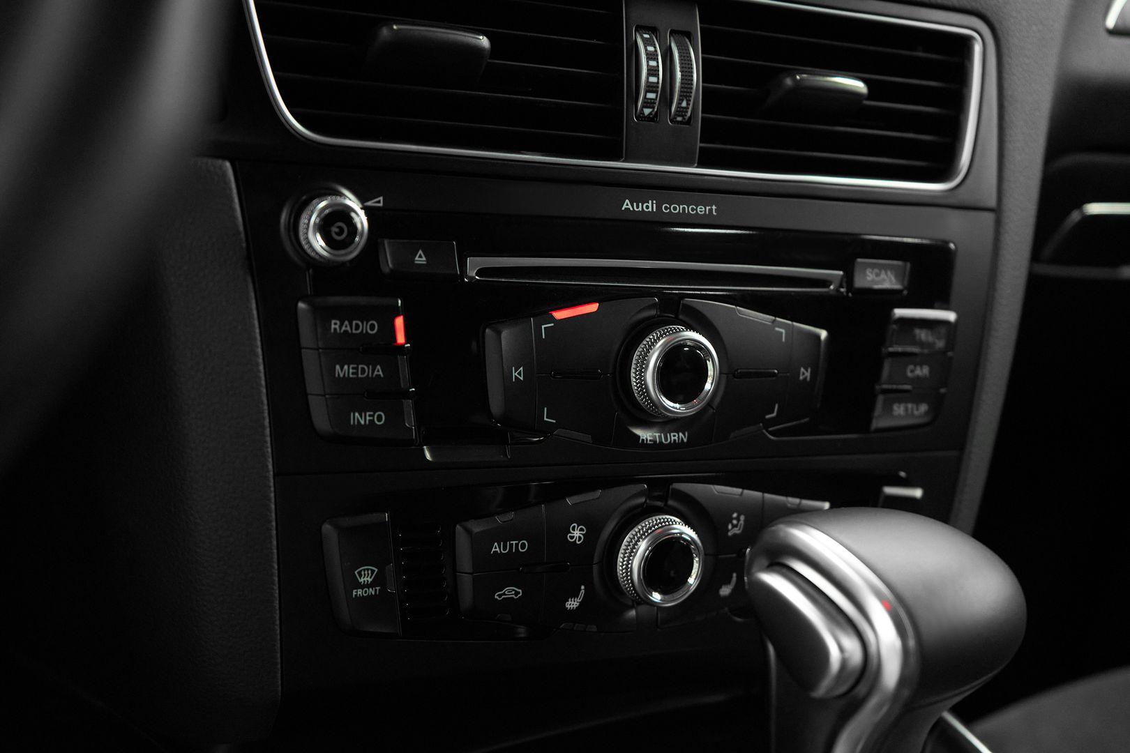 Audi Q5 2012, черный