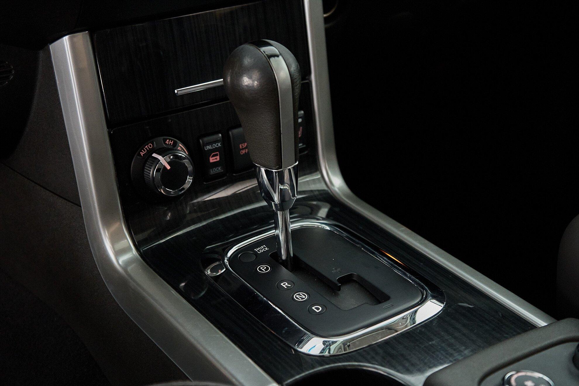 Nissan Pathfinder 2013, серый