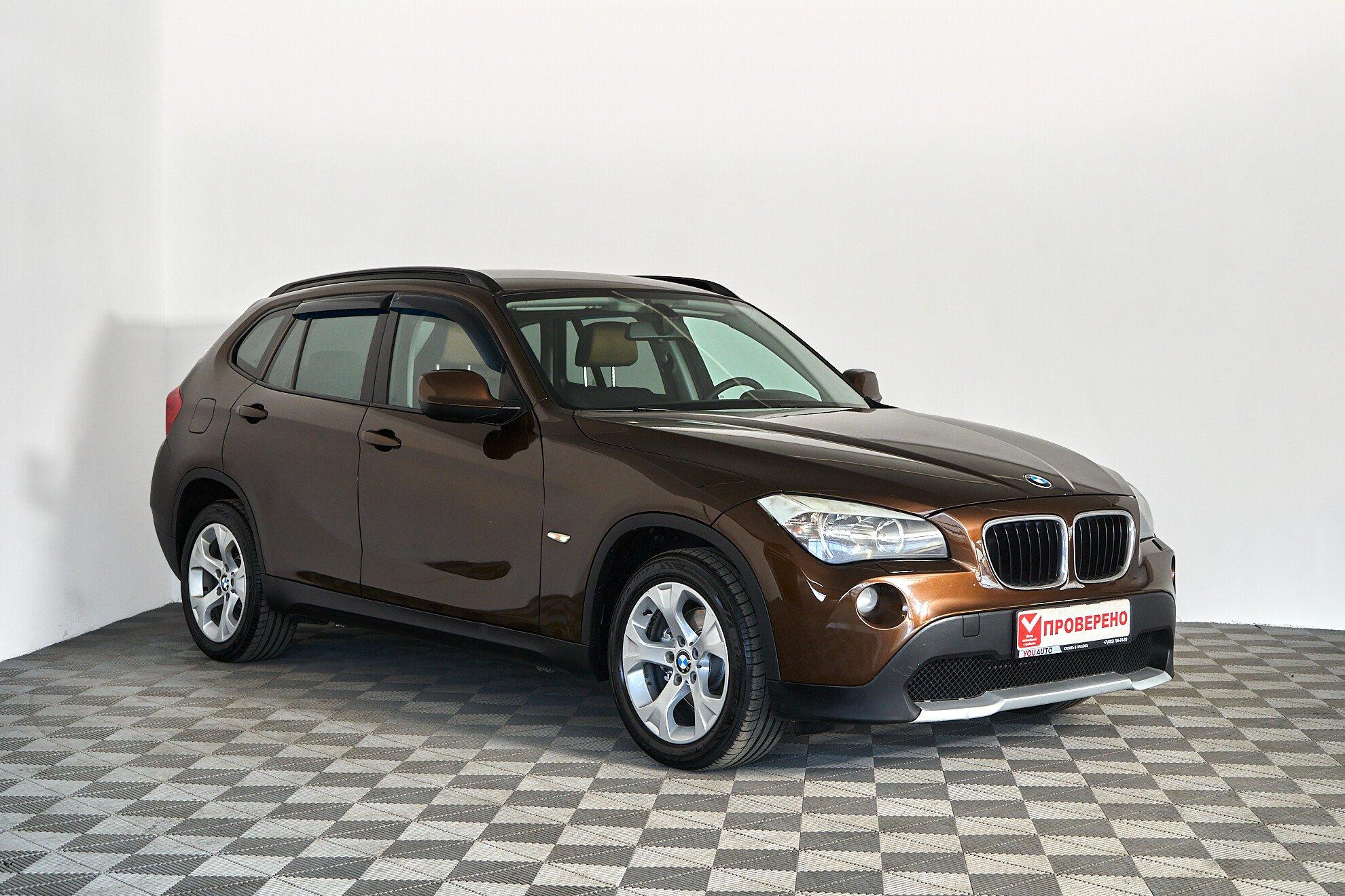 BMW X1 2013, коричневый