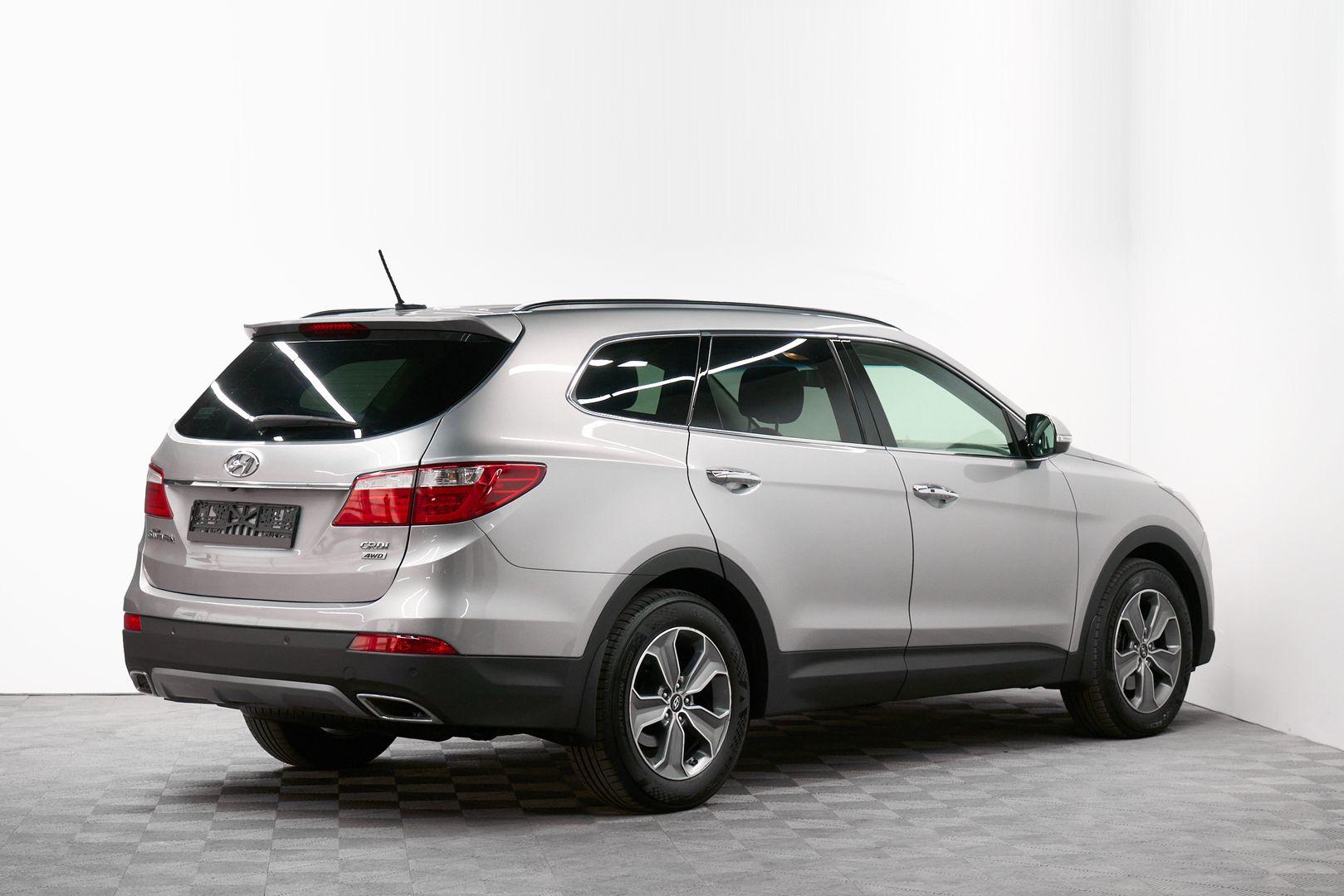 Hyundai Santa Fe 2015, серый