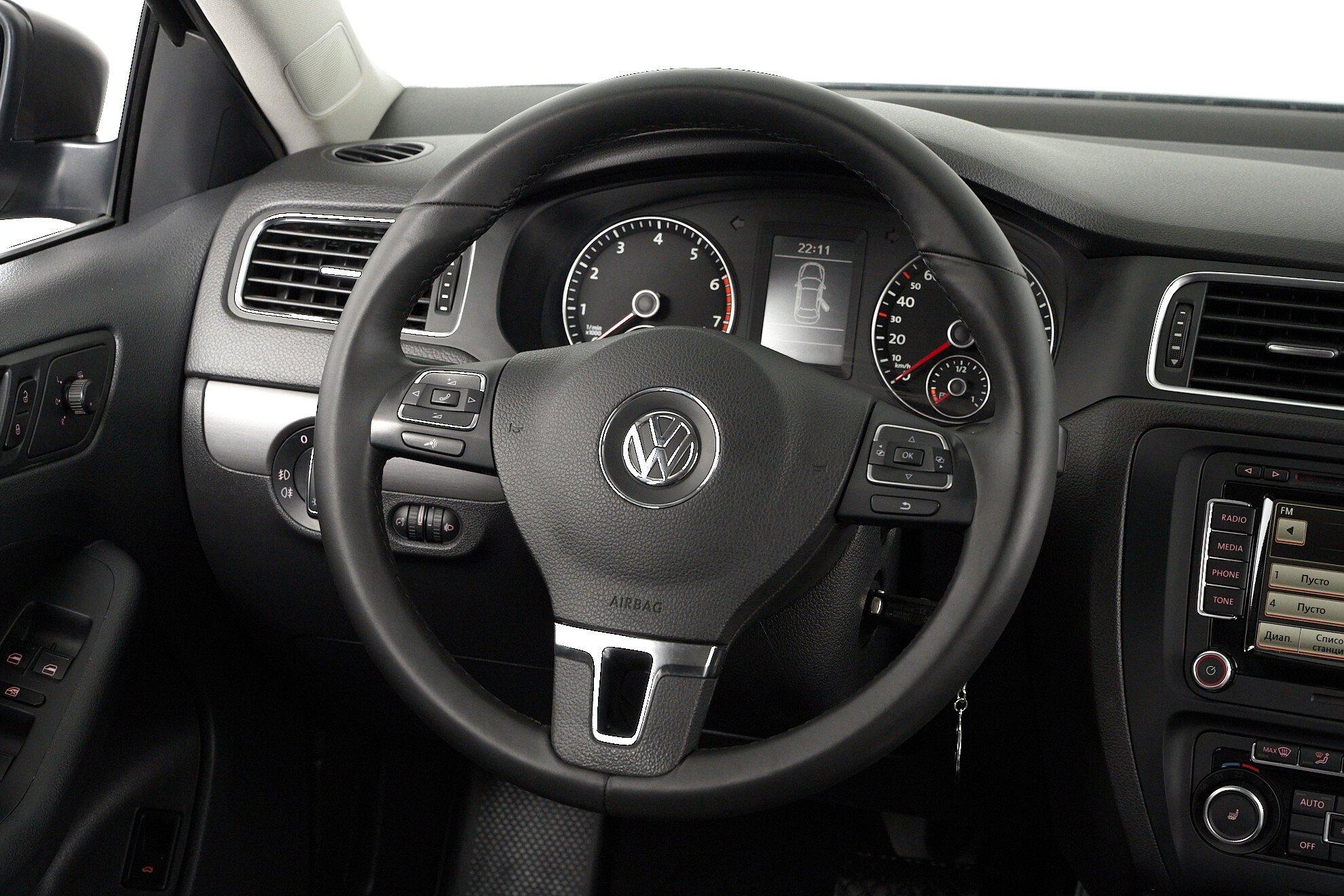 Volkswagen Jetta 2011, черный