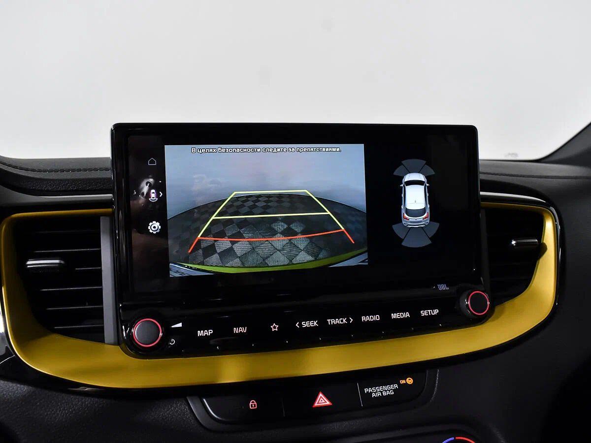 Kia XCeed 2021, желтый