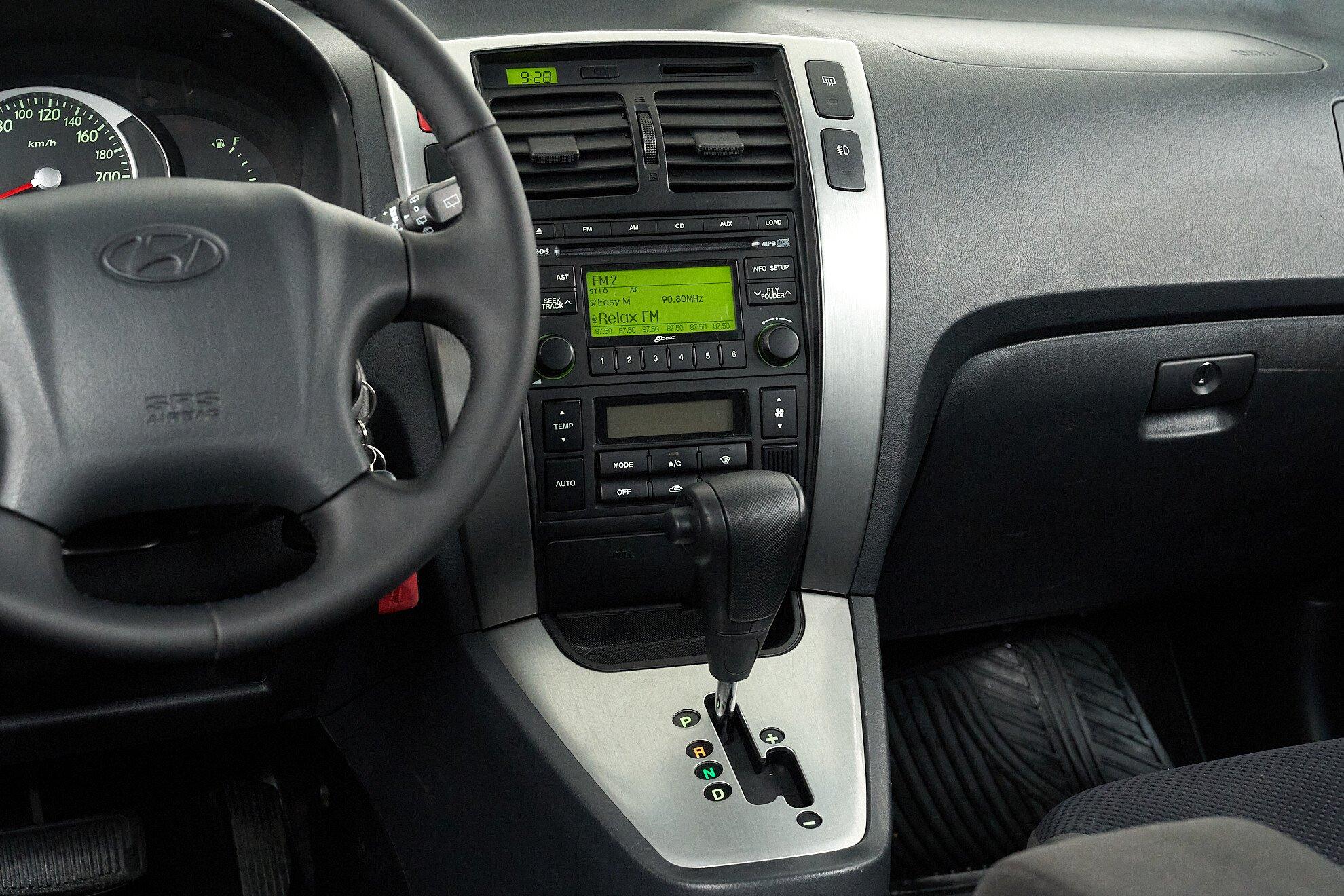 Hyundai Tucson 2008, зеленый