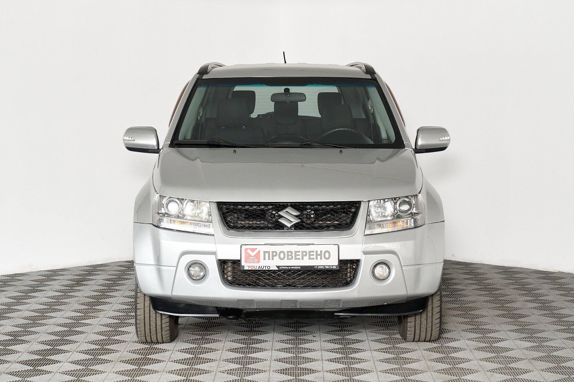 Suzuki Grand Vitara 2011, серебряный