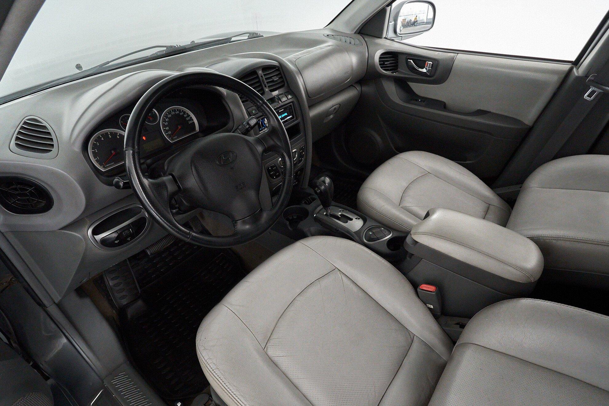 Hyundai Santa Fe 2008, серый