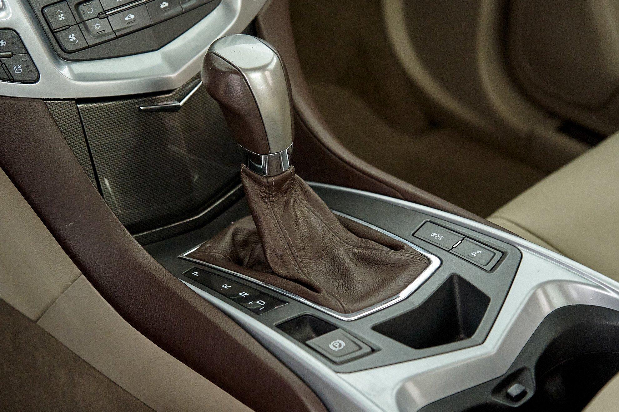 Cadillac SRX 2011, бежевый