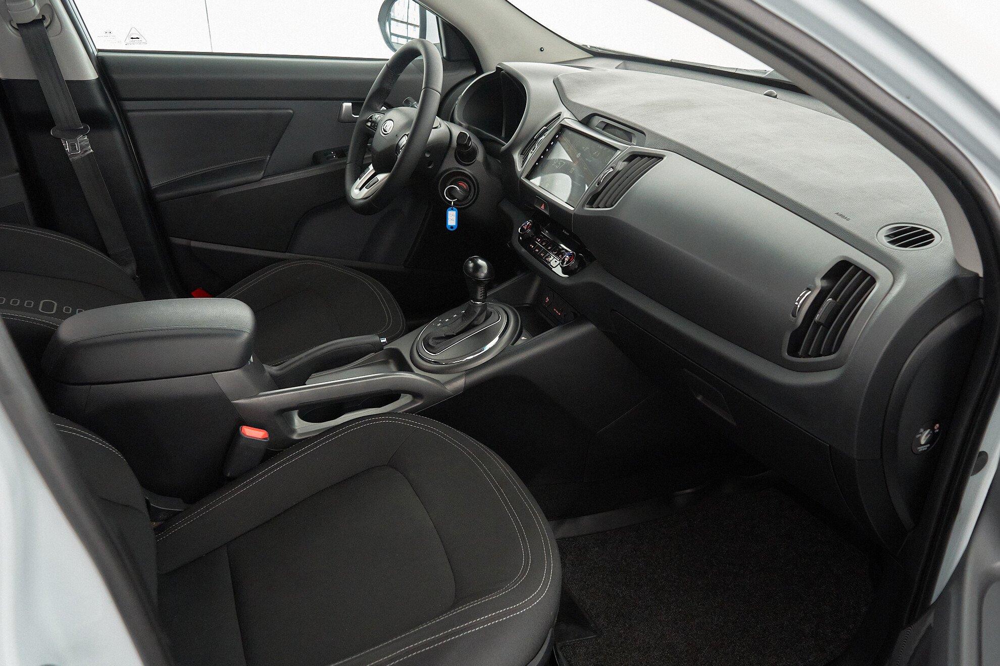 Kia Sportage 2011, белый