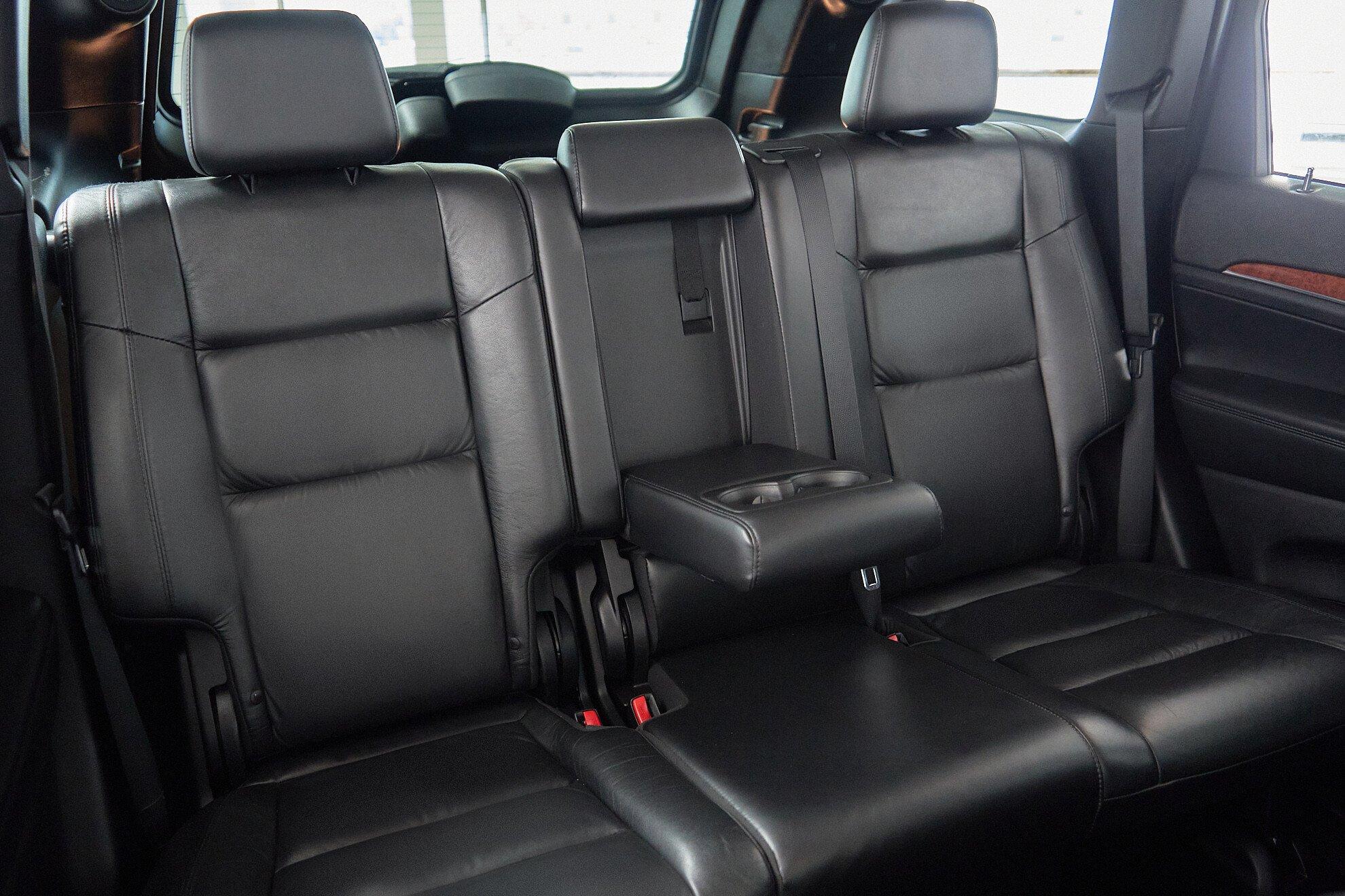 Jeep Grand Cherokee 2012, черный
