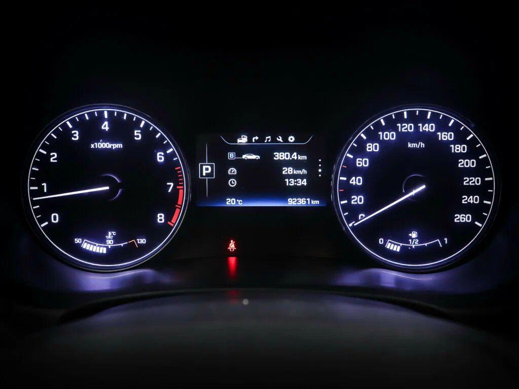 Hyundai Genesis 2015, белый