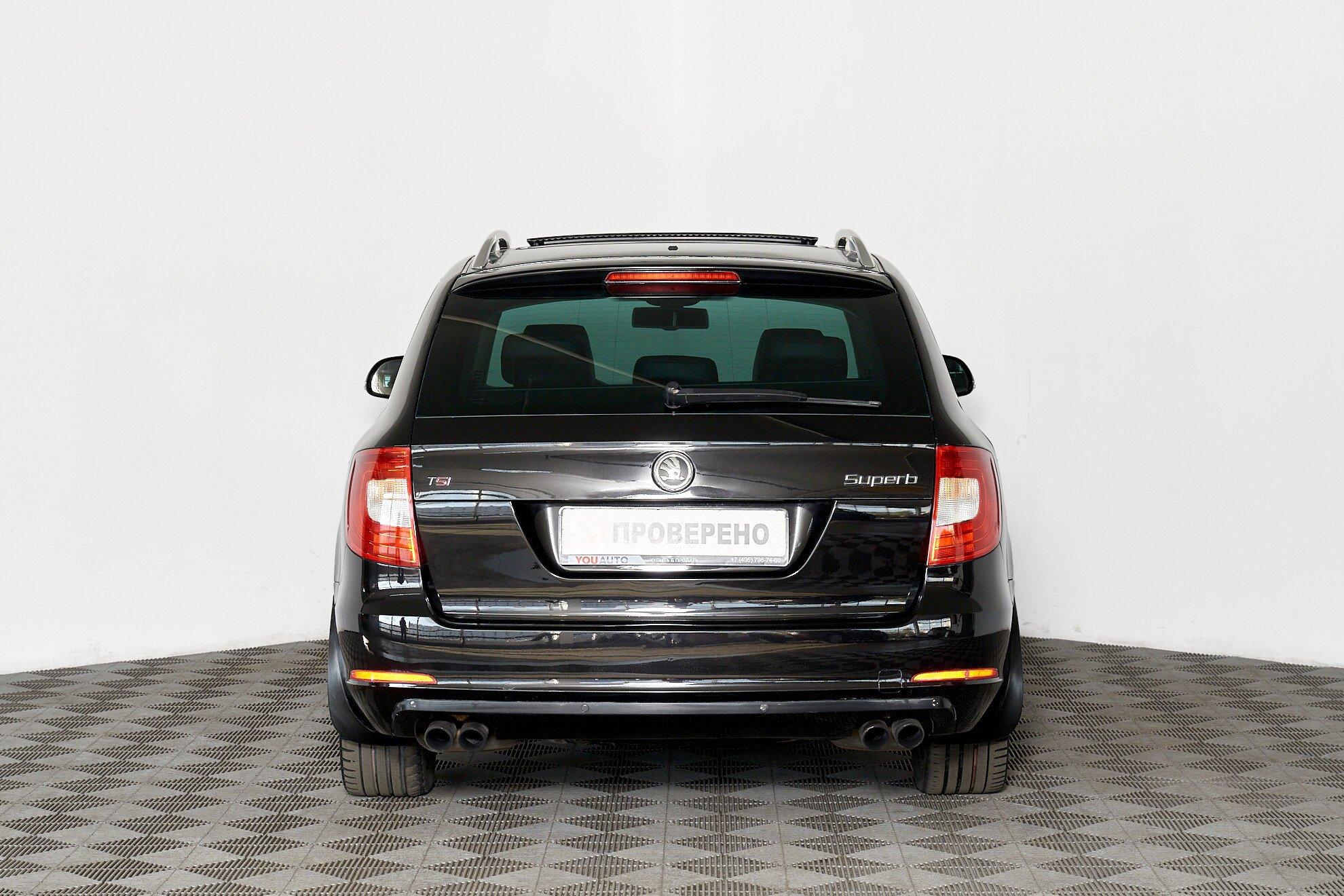 Skoda Superb 2011, черный